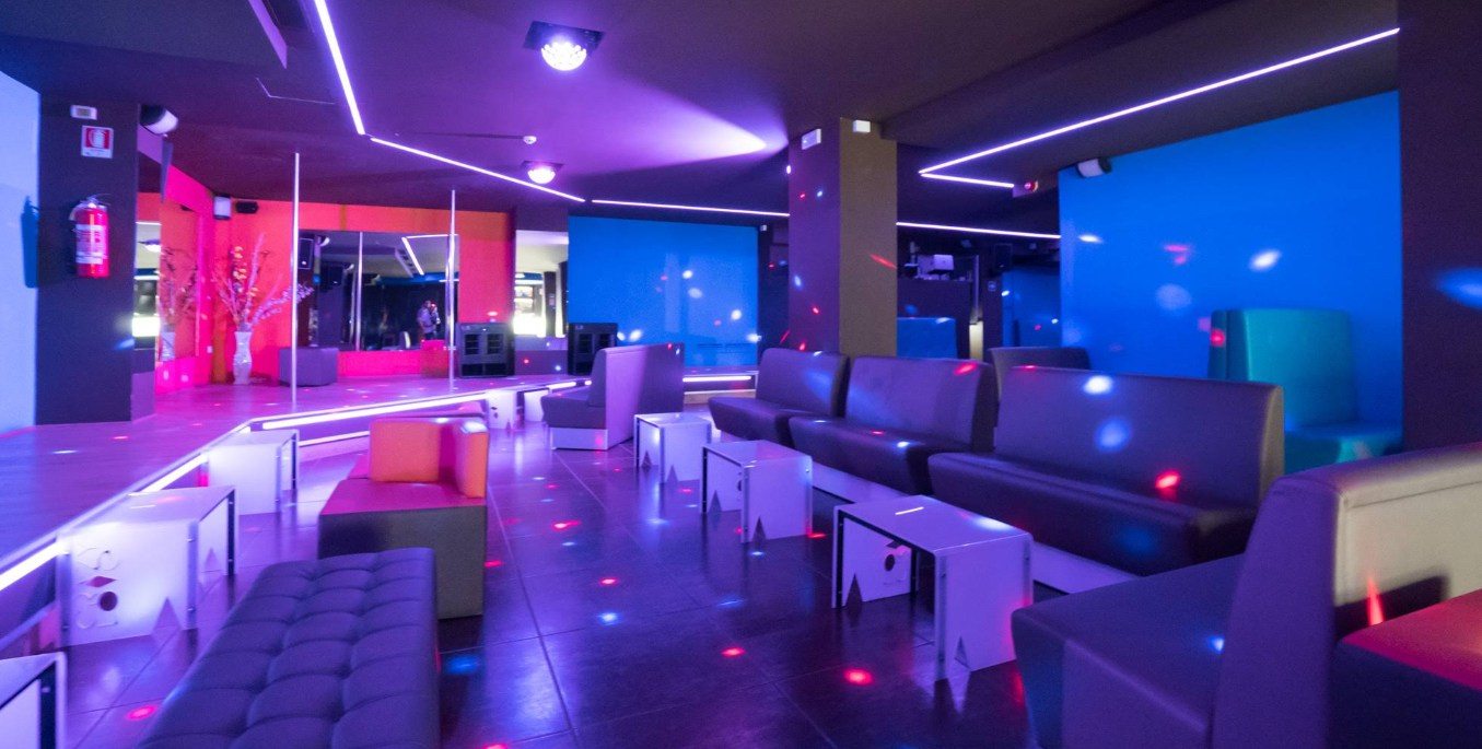 Club Privè Salerno One Feeling - Swinger Club in San Cipriano Picentino, Italy