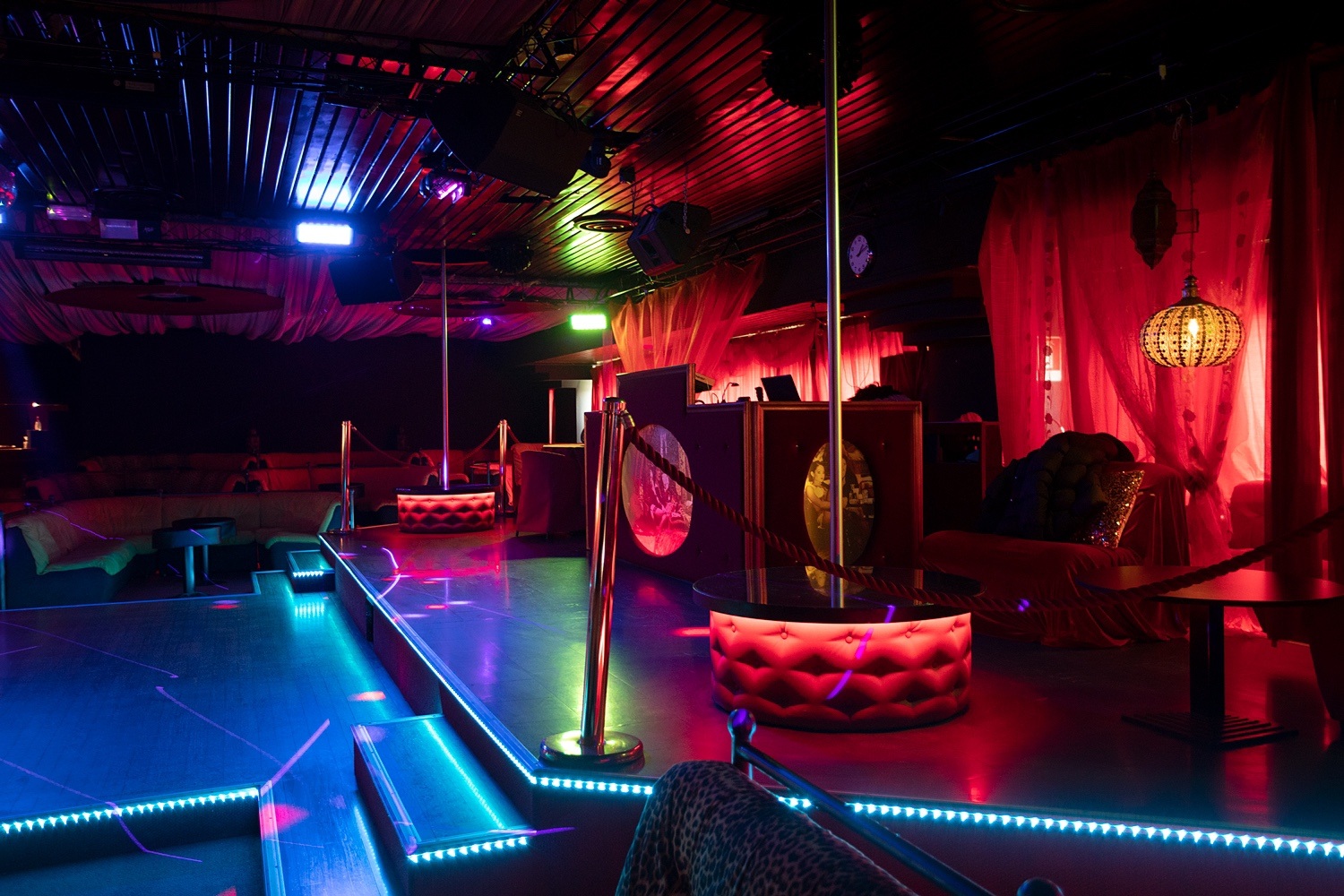 Le Moulin Club Privé Soave Verona ( Ex Moulin Rouge ) - Swinger Club in Soave, Italy