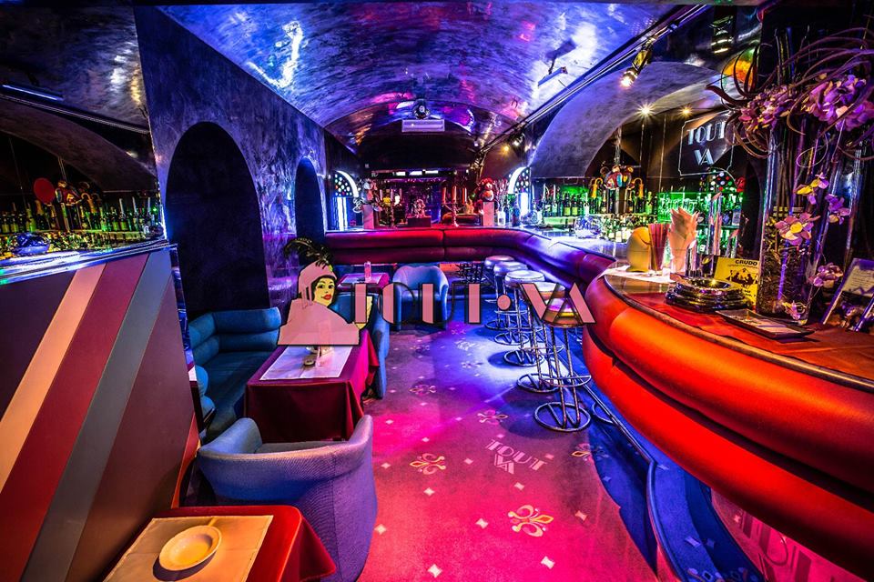 Tout Va La Nuit - Nightclub in Torino, Italy