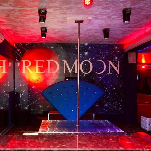 Red Moon Night Club - Nightclub in Vedano Al Lambro, Italy