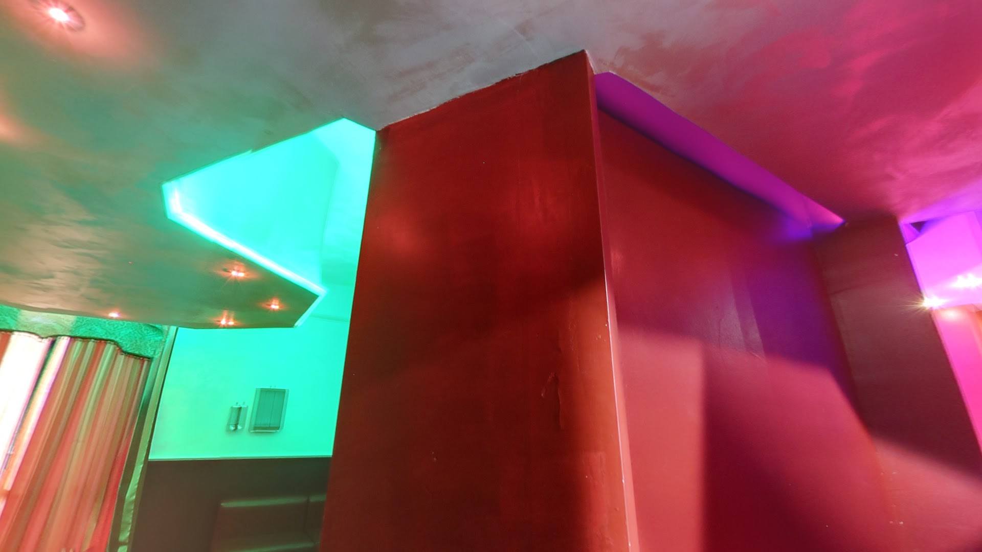 Red Moon Night Club - Nightclub in Vedano Al Lambro, Italy