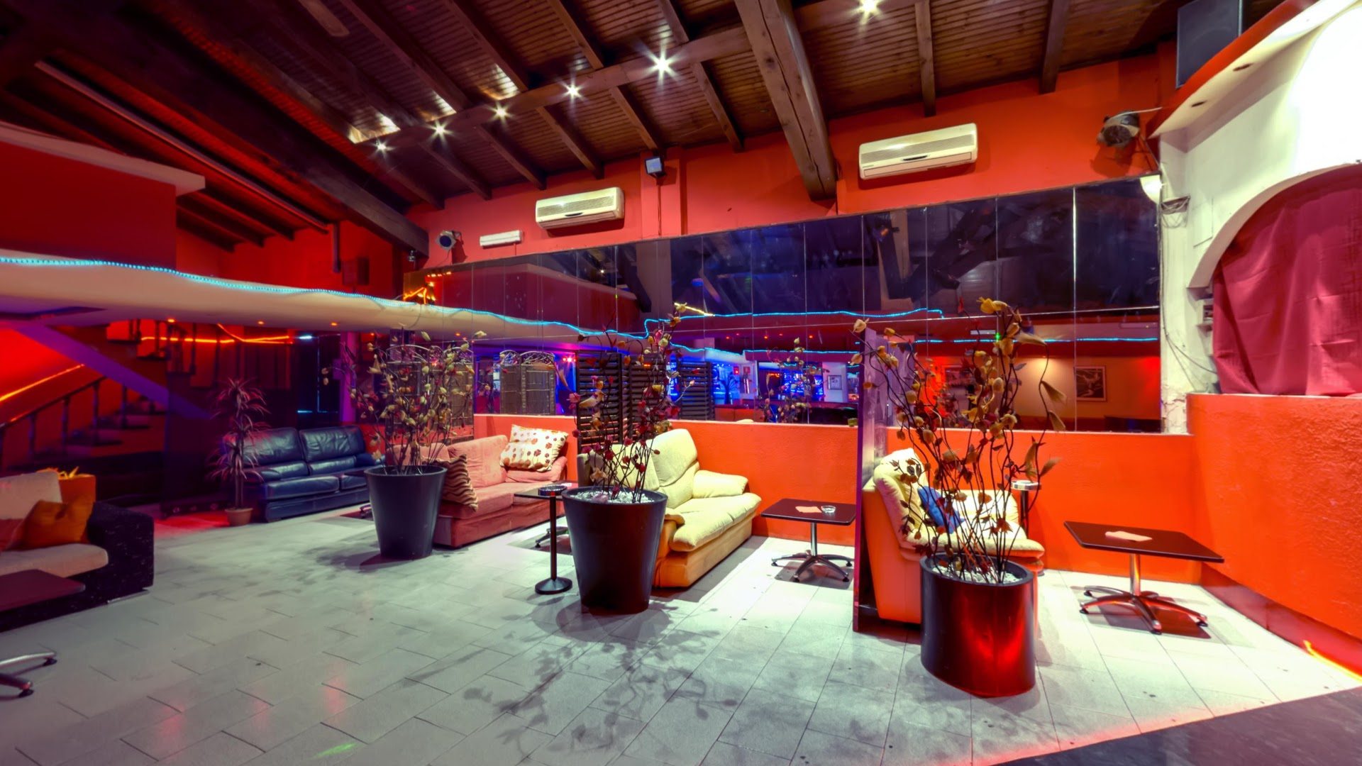 New Anastasia Night Club - Nightclub in Vinzaglio, Italy