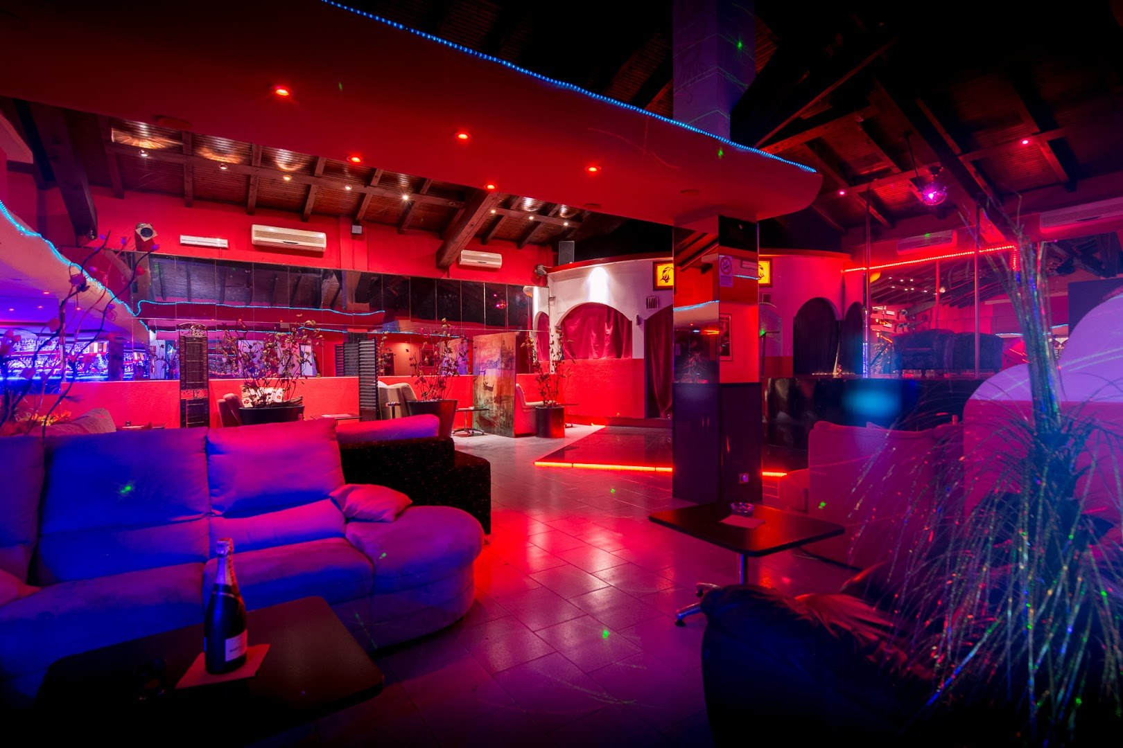 New Anastasia Night Club - Nightclub in Vinzaglio, Italy