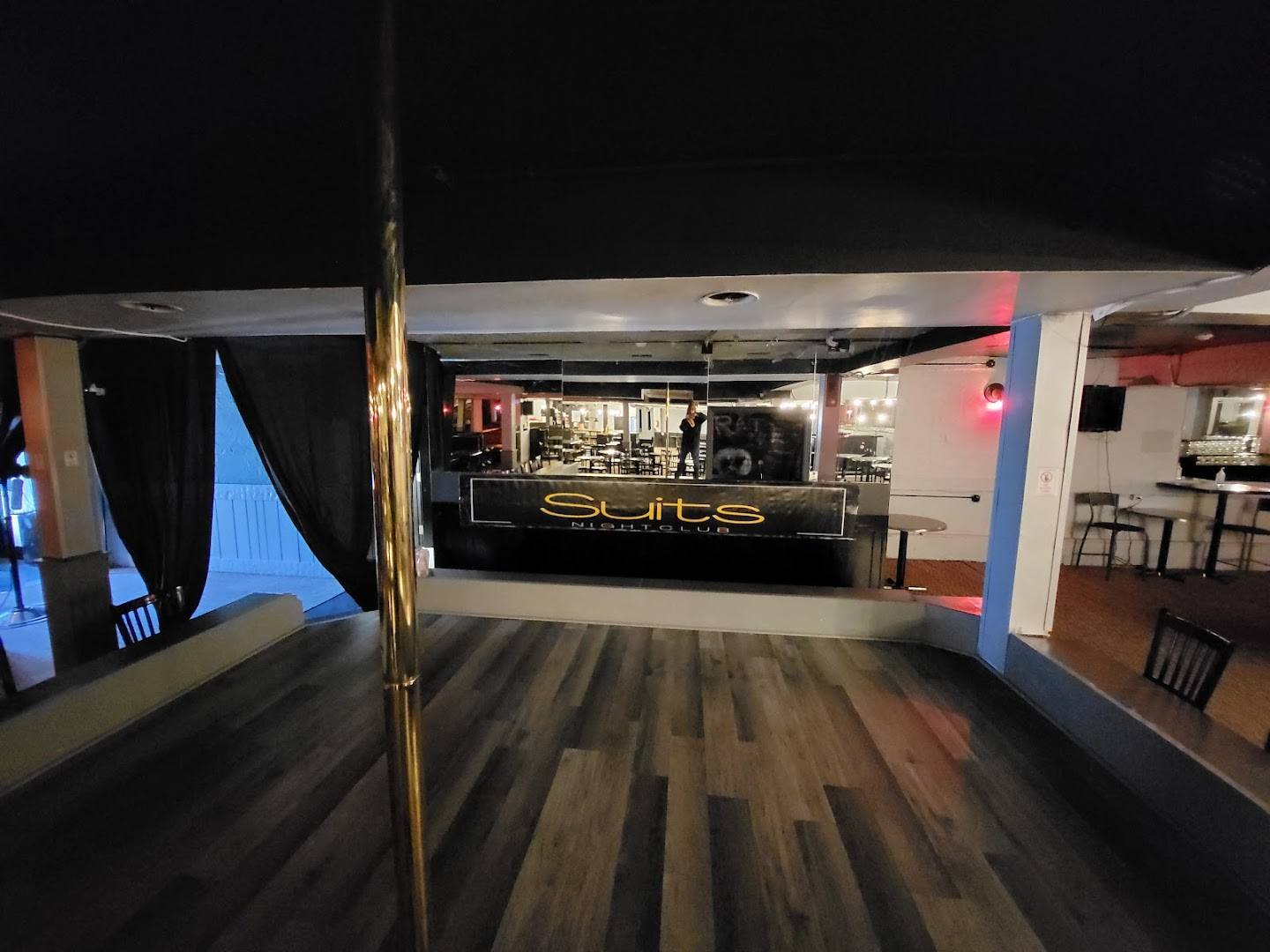 Suits Nightclub - Nightclub in Kingston, Jamaica
