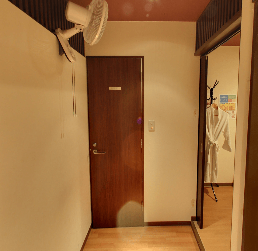 Asian relax - Erotic Massage in Shinjuku, Japan