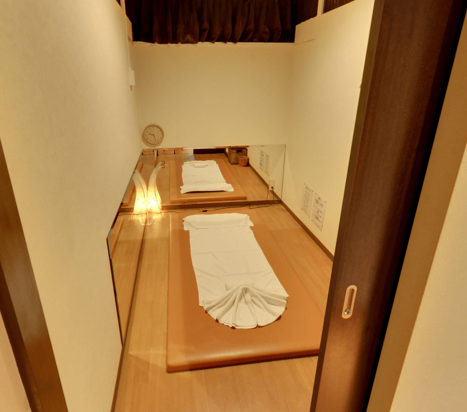 Asian relax - Erotic Massage in Shinjuku, Japan