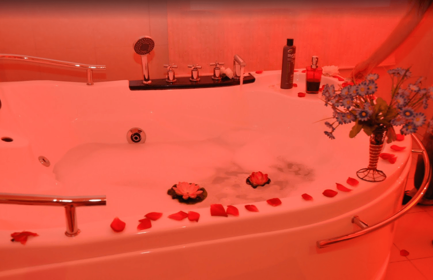 Massage Salon Aura - Erotic Massage in Almaty, Kazakhstan