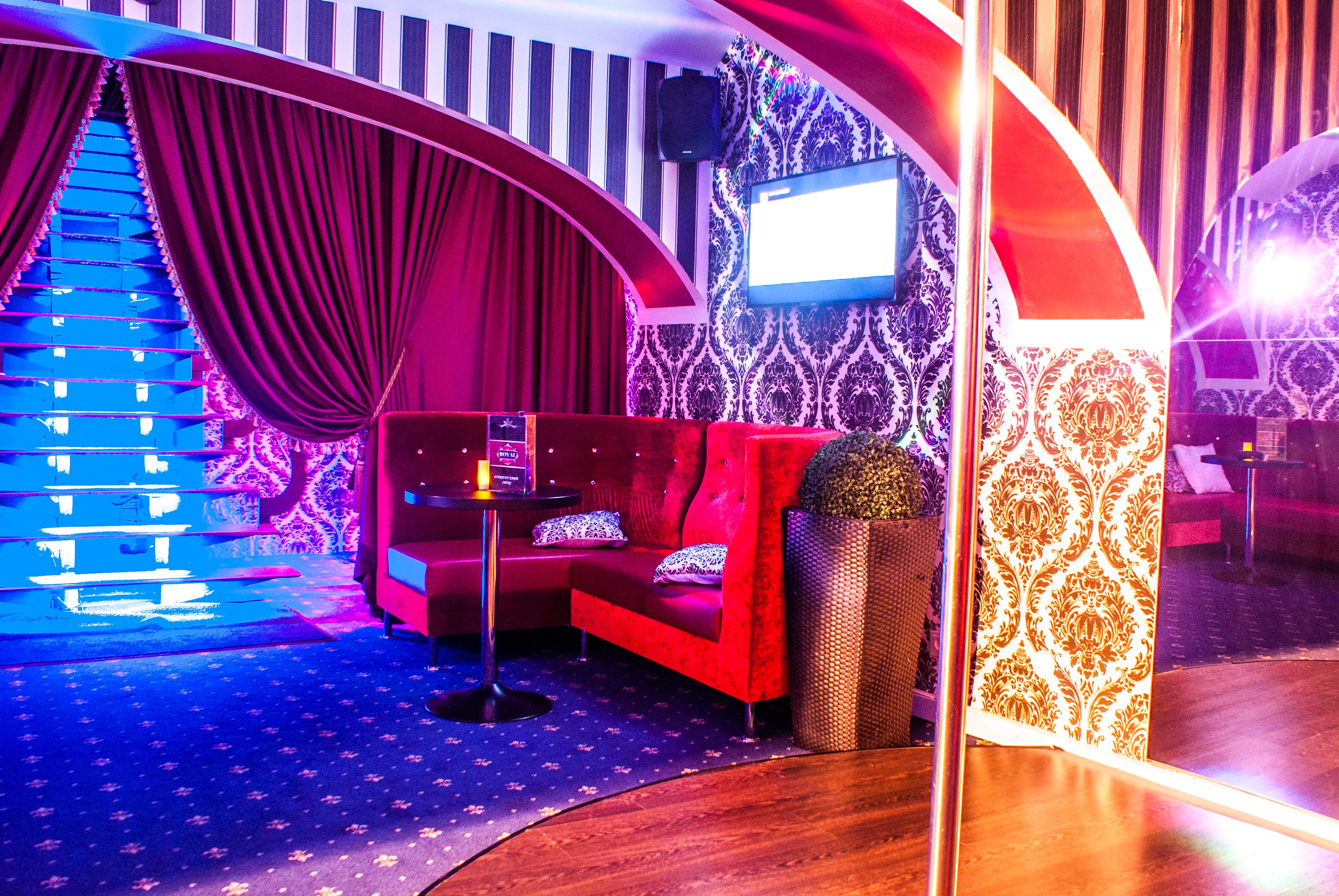 Royal Riga`s Finest - Gentlemen`s Club - Nightclub in R Ga, Latvia