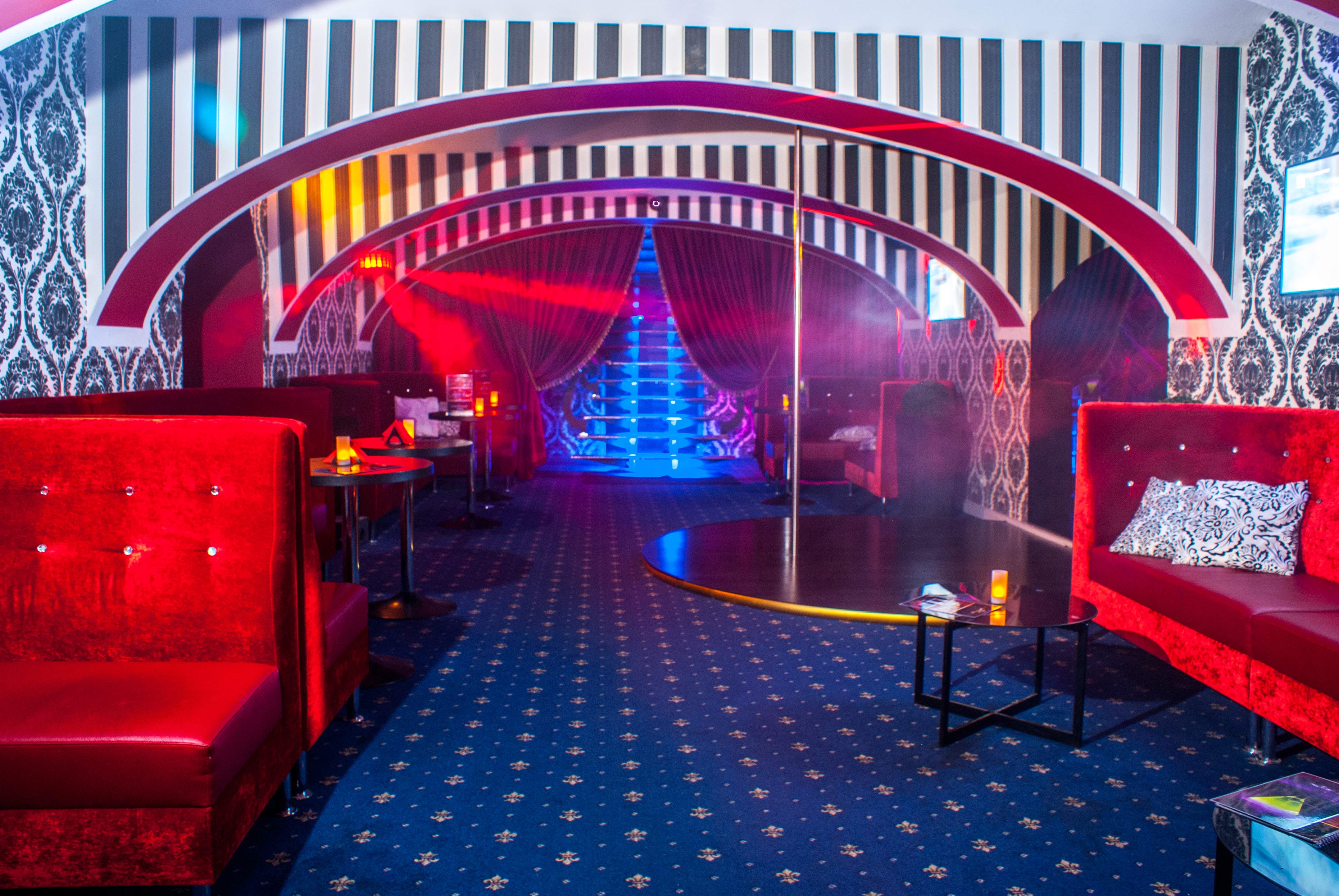 Royal Riga`s Finest - Gentlemen`s Club - Nightclub in R Ga, Latvia