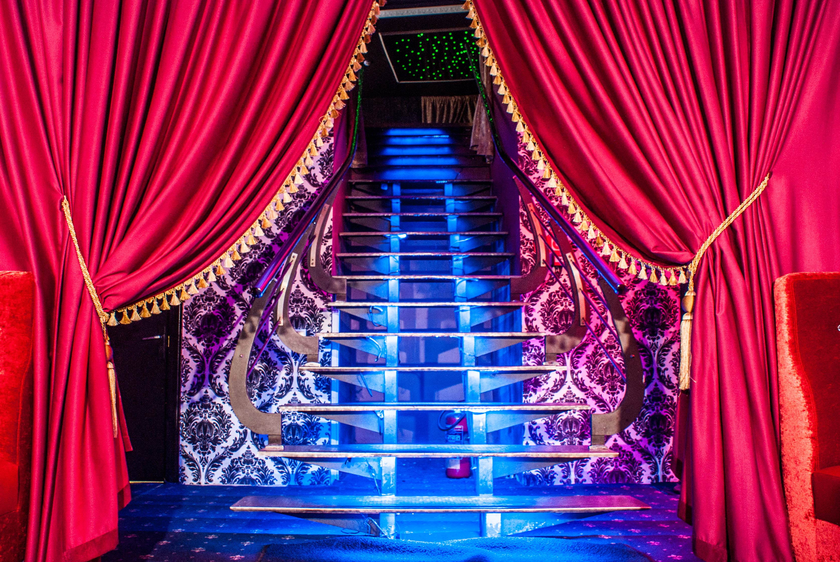 Royal Riga`s Finest - Gentlemen`s Club - Nightclub in R Ga, Latvia