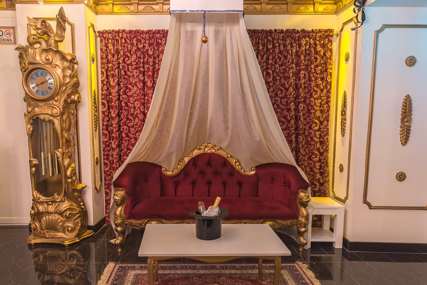 The White Palace Gentlemen`s Club - Nightclub in San Iljan, Malta