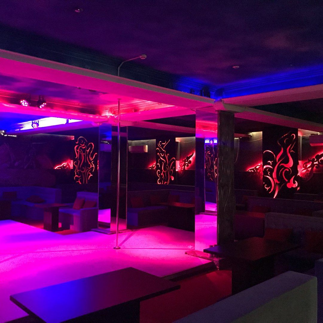 Up & Down Gentlemen`s Club - Nightclub in Chi In U, Moldova