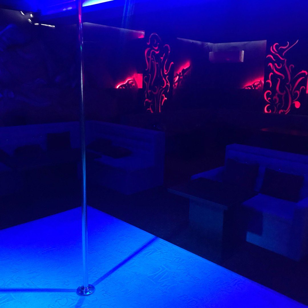 Up & Down Gentlemen`s Club - Nightclub in Chi In U, Moldova