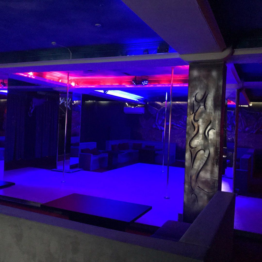 Up & Down Gentlemen`s Club - Nightclub in Chi In U, Moldova