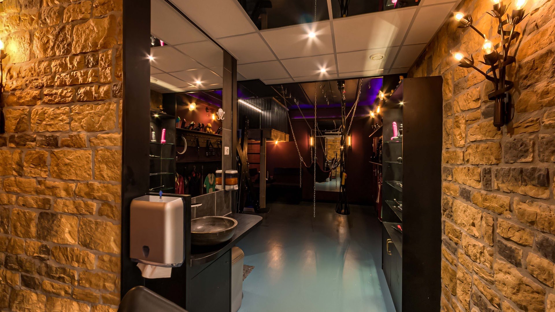 Salon261 - Brothel in Alphen Aan Den Rijn, Netherlands