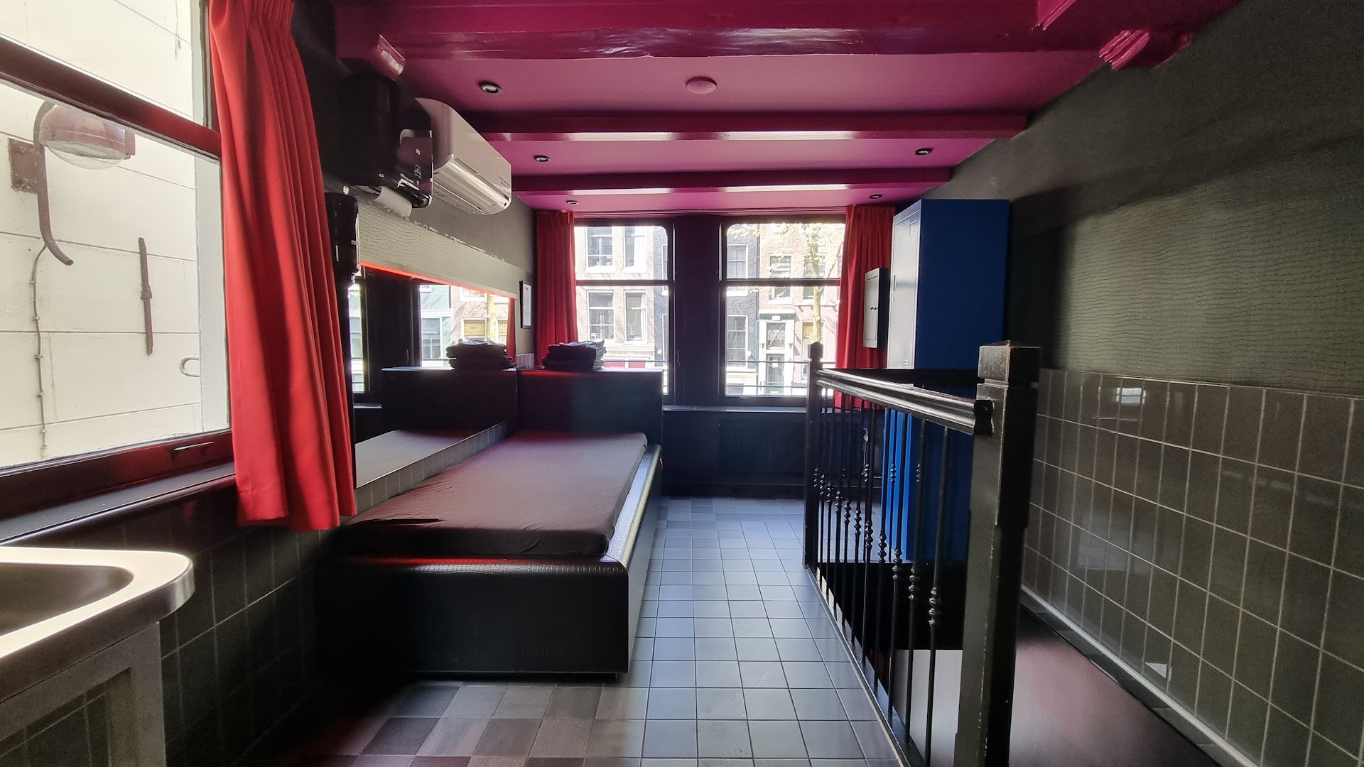 Red Light Office Boomsteeg - Brothel in Amsterdam, Netherlands