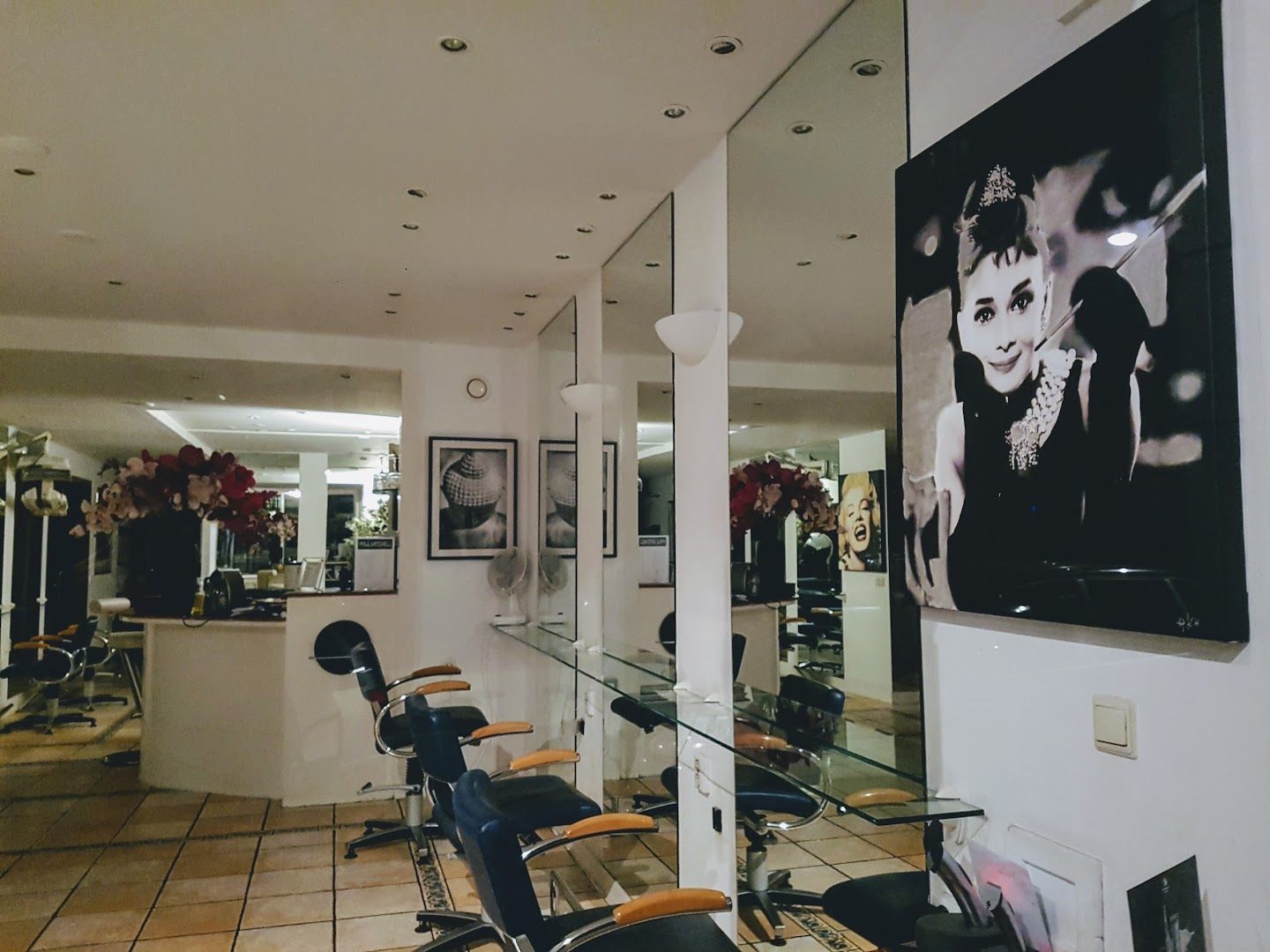 William Higgins' Le Salon - Swinger Club in Amsterdam, Netherlands