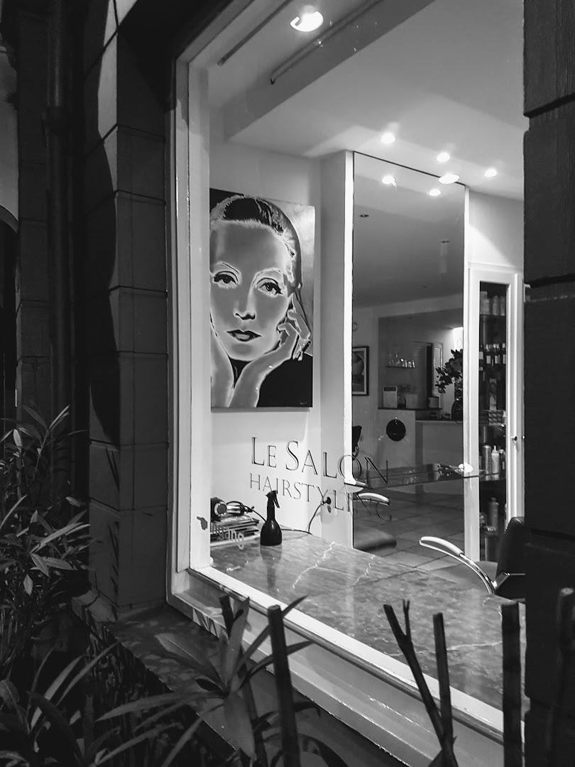 William Higgins' Le Salon - Swinger Club in Amsterdam, Netherlands