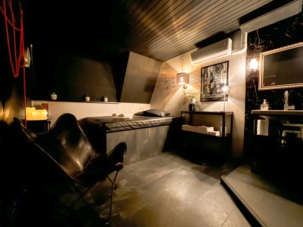 Privehuis Dreamgirls - Brothel in Bergen Op Zoom, Netherlands