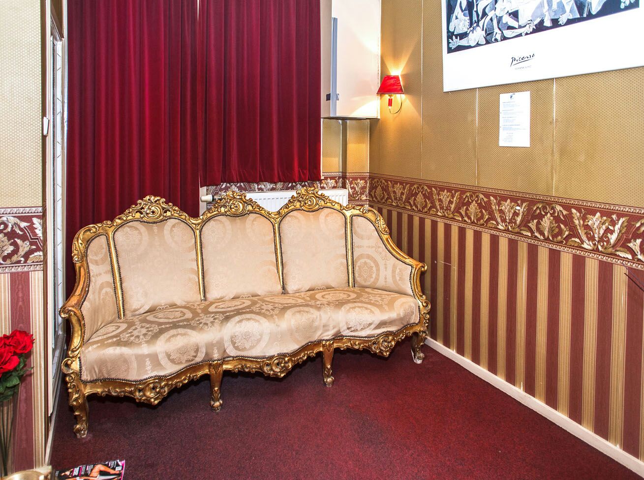 Maison Prive - Brothel in Den Haag, Netherlands