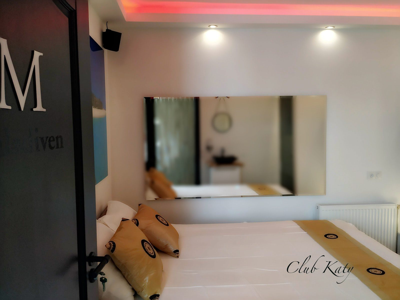 Katy's Secret - Erotic Massage in Den Haag, Netherlands