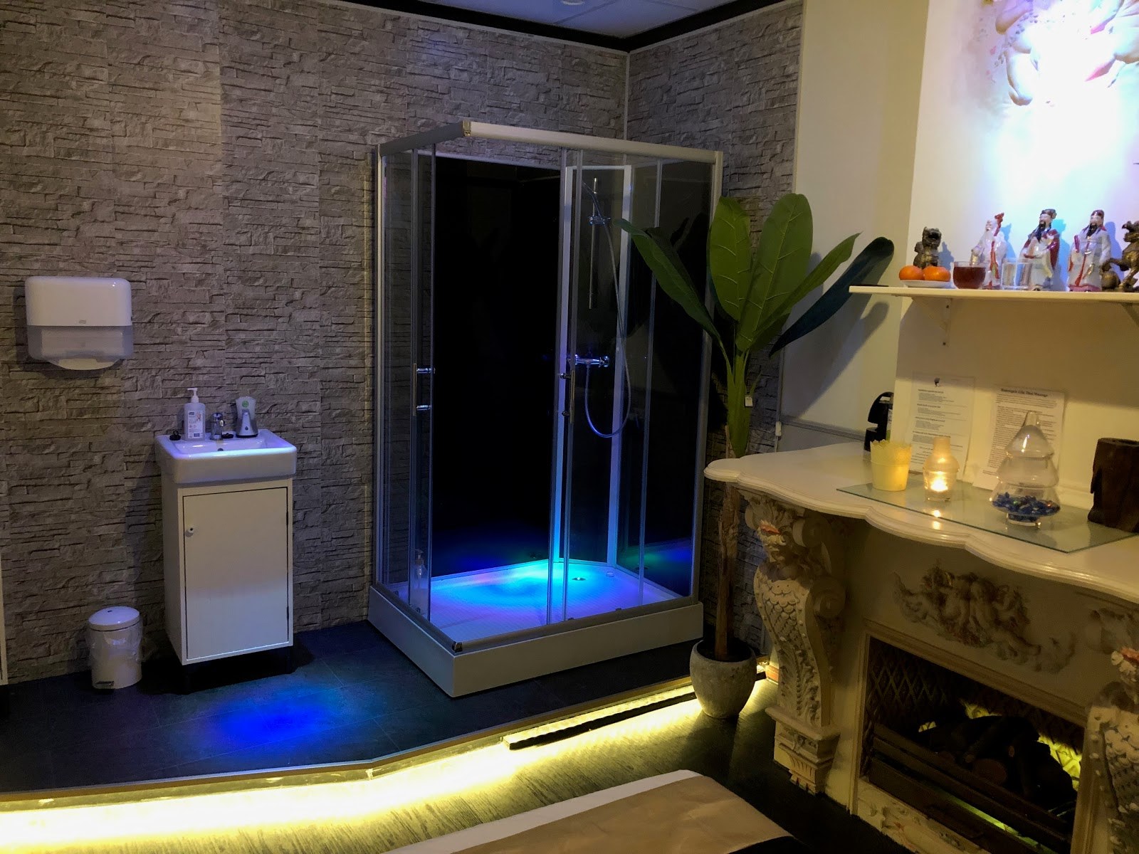 Lila Thai Massage - Erotic Massage in Den Haag, Netherlands
