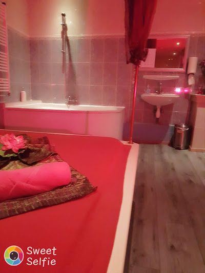 Poe Thai Massage - Erotic Massage in Den Haag, Netherlands