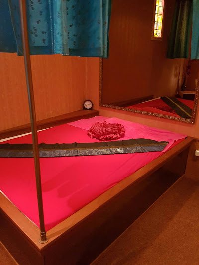 Poe Thai Massage - Erotic Massage in Den Haag, Netherlands