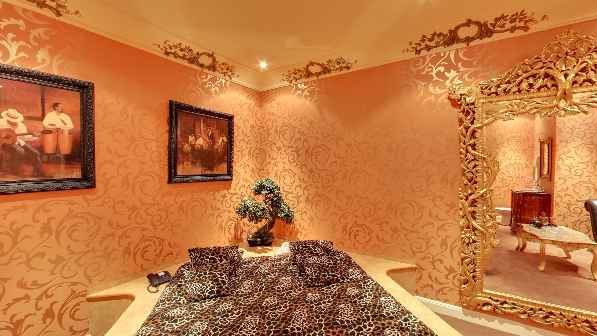 Mayfair Gentlemans Club - Nightclub in Den Haag, Netherlands