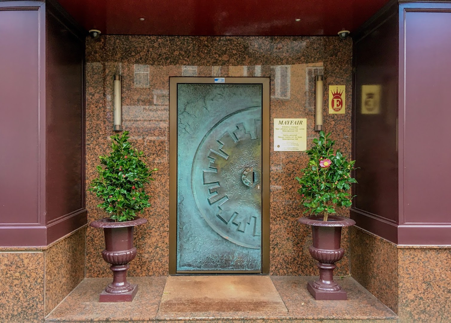 Mayfair Gentlemans Club - Nightclub in Den Haag, Netherlands