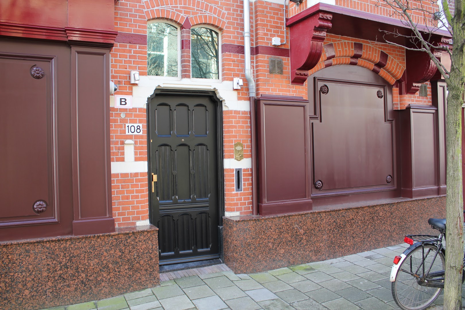 Mayfair Gentlemans Club - Nightclub in Den Haag, Netherlands