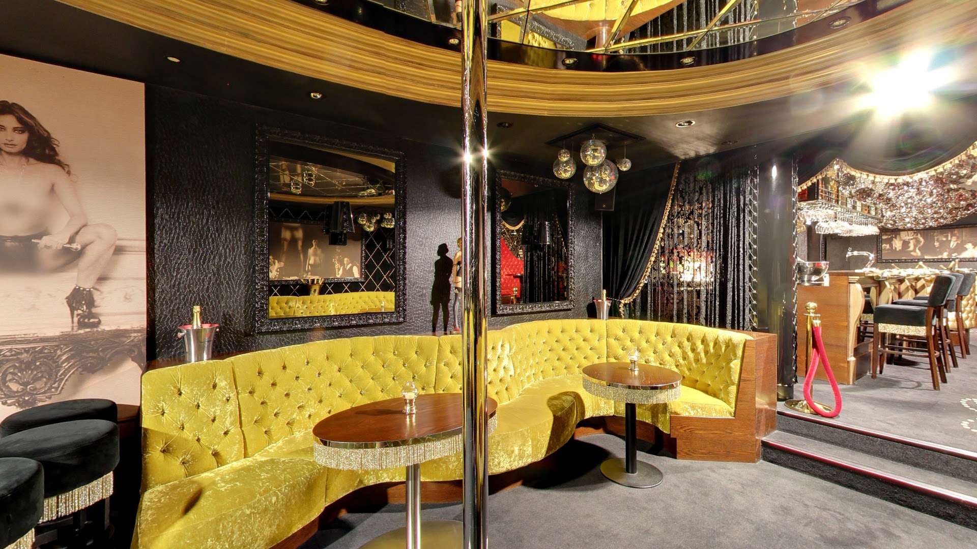 Mayfair Gentlemans Club - Nightclub in Den Haag, Netherlands