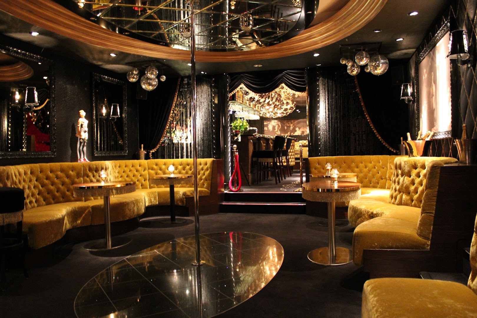 Mayfair Gentlemans Club - Nightclub in Den Haag, Netherlands