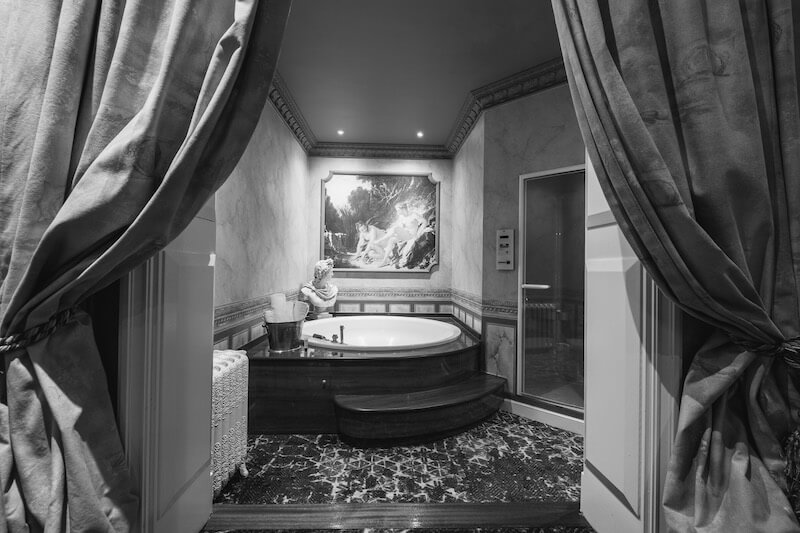 Mayfair Gentlemans Club - Nightclub in Den Haag, Netherlands