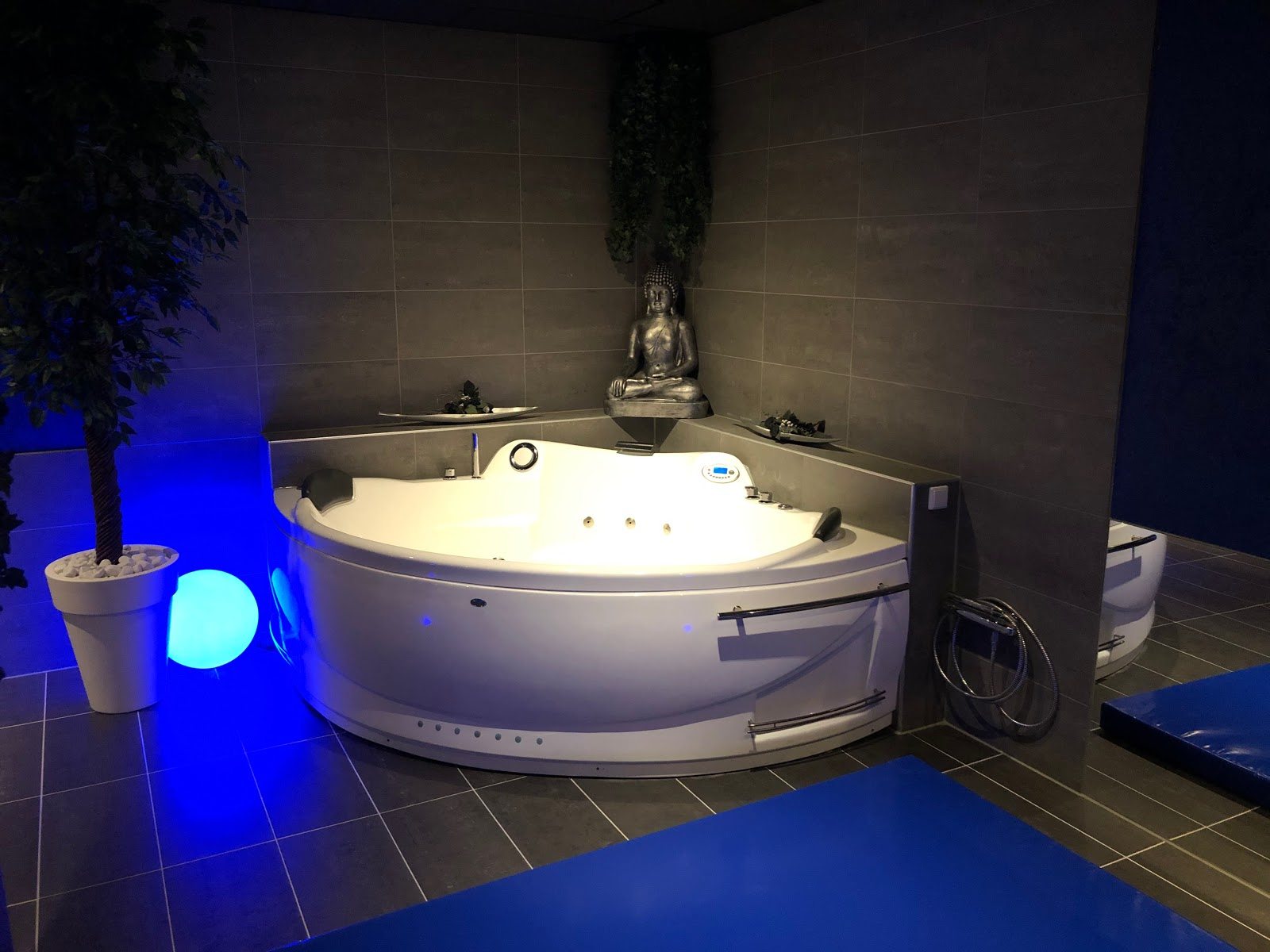 Salon Temptation - Erotic Massage in Deventer, Netherlands