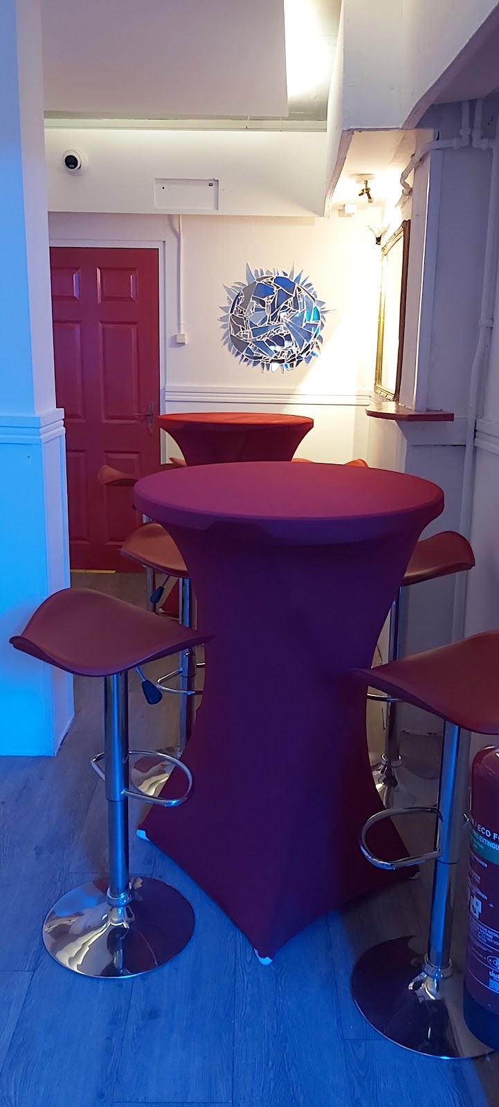 Linda's Place - Nightclub in Dordrecht, Netherlands