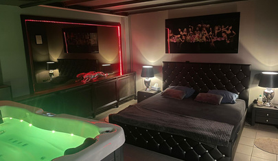 Club Paradise - Nightclub in Ees, Netherlands