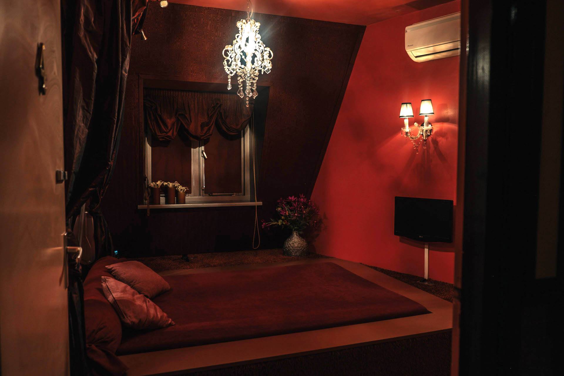 Eindhoven Private - Love Hotel - Brothel in Eindhoven, Netherlands