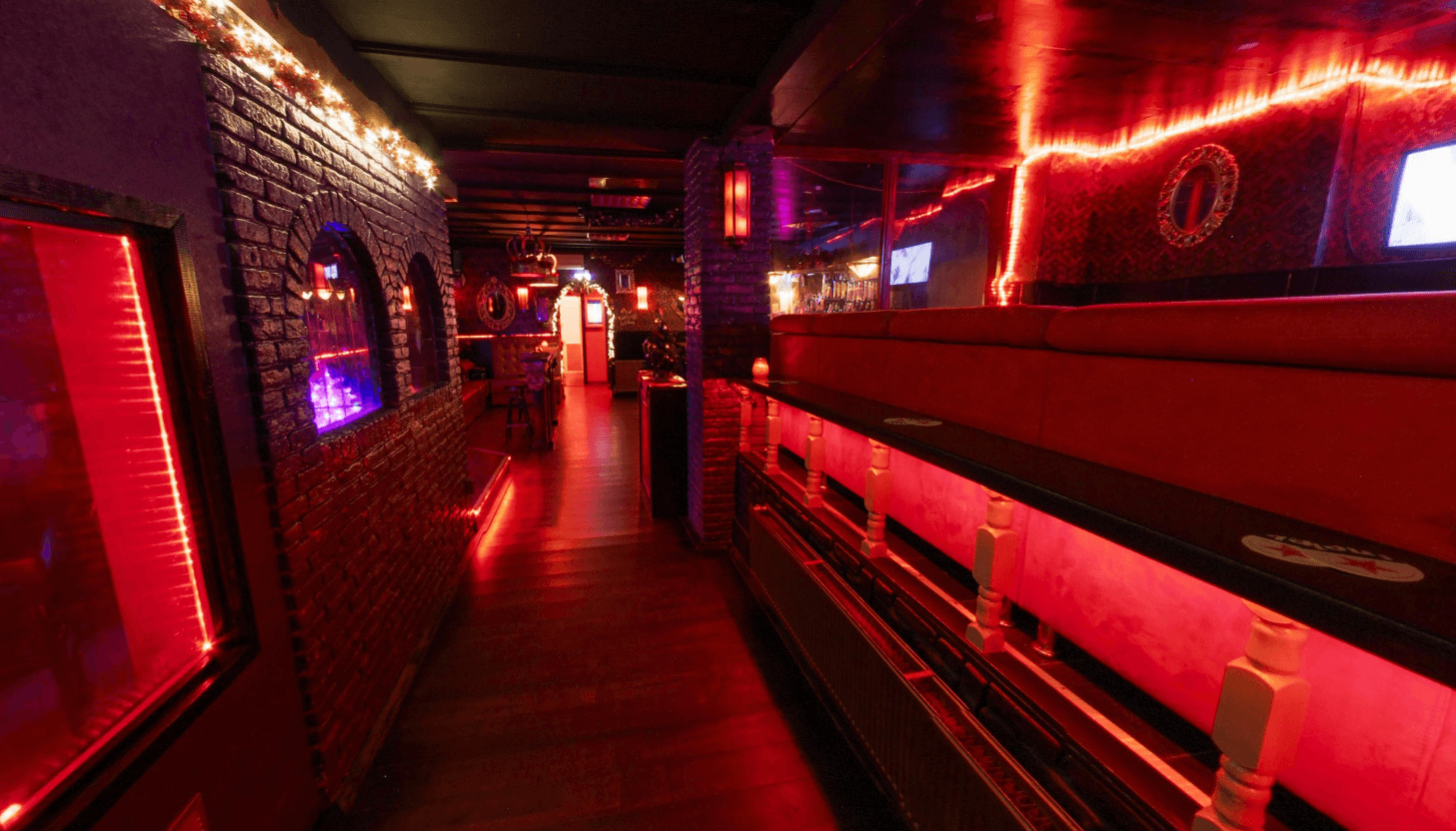 Club Le Baron - Swinger Club in Heerewaarden, Netherlands