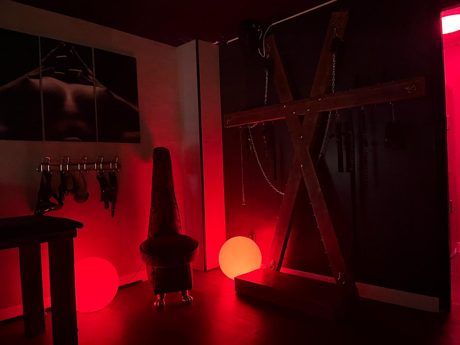 Massagesalon De Roos Massage & Relax - Erotic Massage in Hoogezand, Netherlands