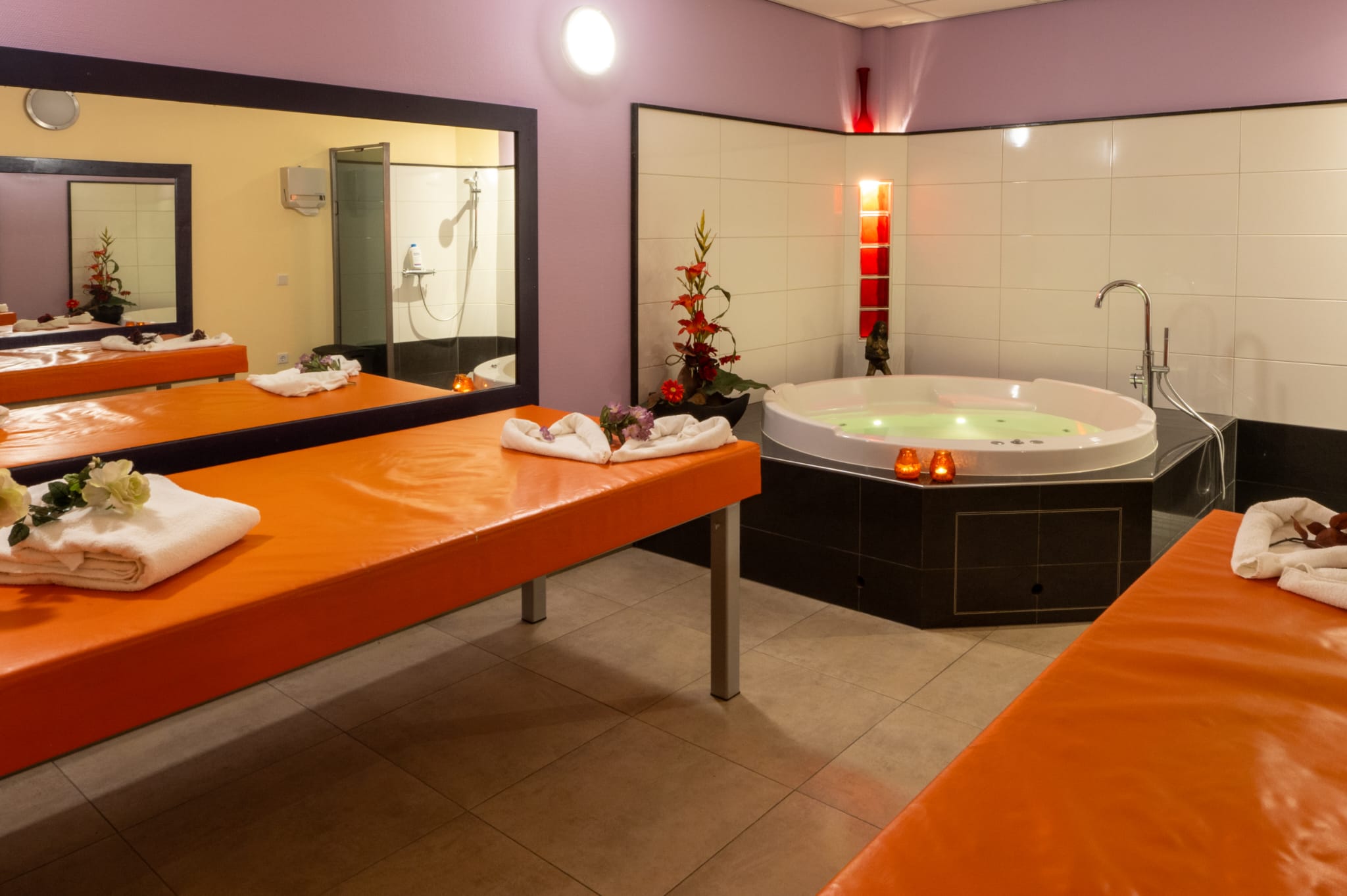 Massage Salon Exclusief - Erotic Massage in Leeuwarden, Netherlands