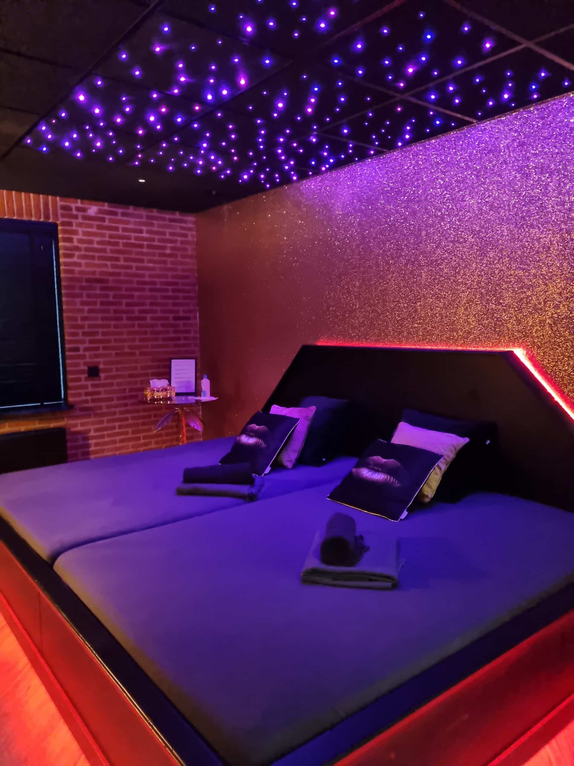 Sexclub De Woeste Hoeve - Groningen - Brothel in Matsloot, Netherlands