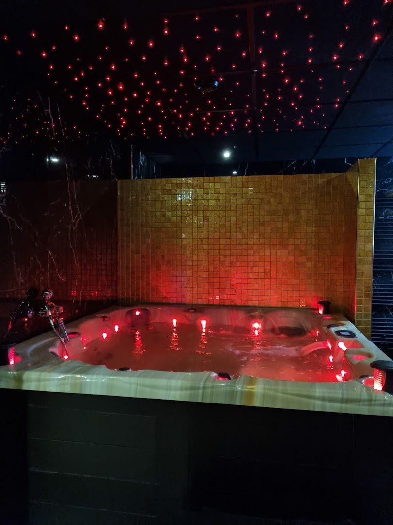 Sexclub De Woeste Hoeve - Groningen - Brothel in Matsloot, Netherlands