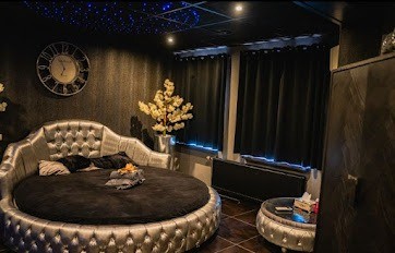 Sexclub De Woeste Hoeve - Groningen - Brothel in Matsloot, Netherlands