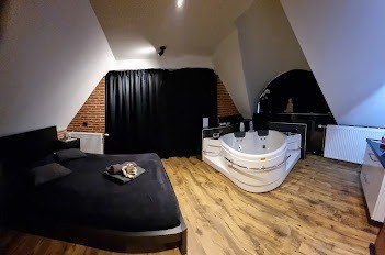 Sexclub De Woeste Hoeve - Groningen - Brothel in Matsloot, Netherlands
