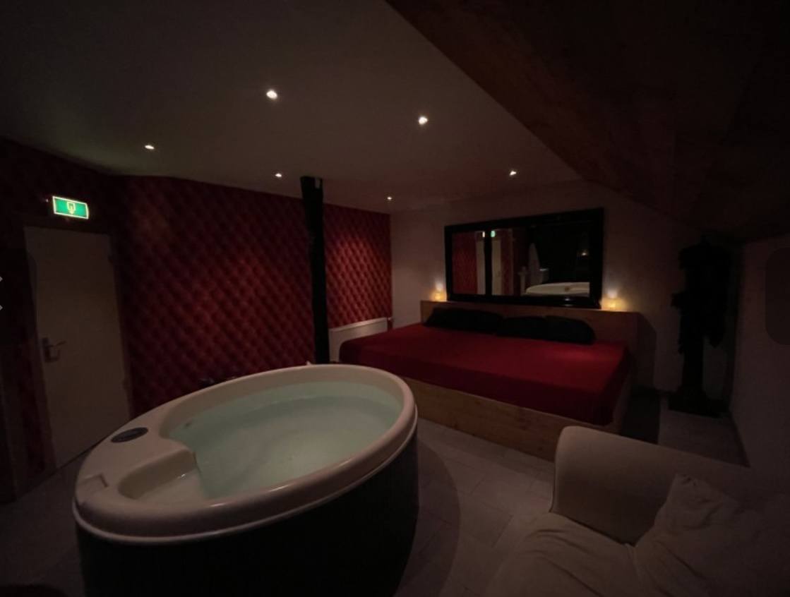 Sexclub De Boerderij - Nightclub in Nijeveen, Netherlands