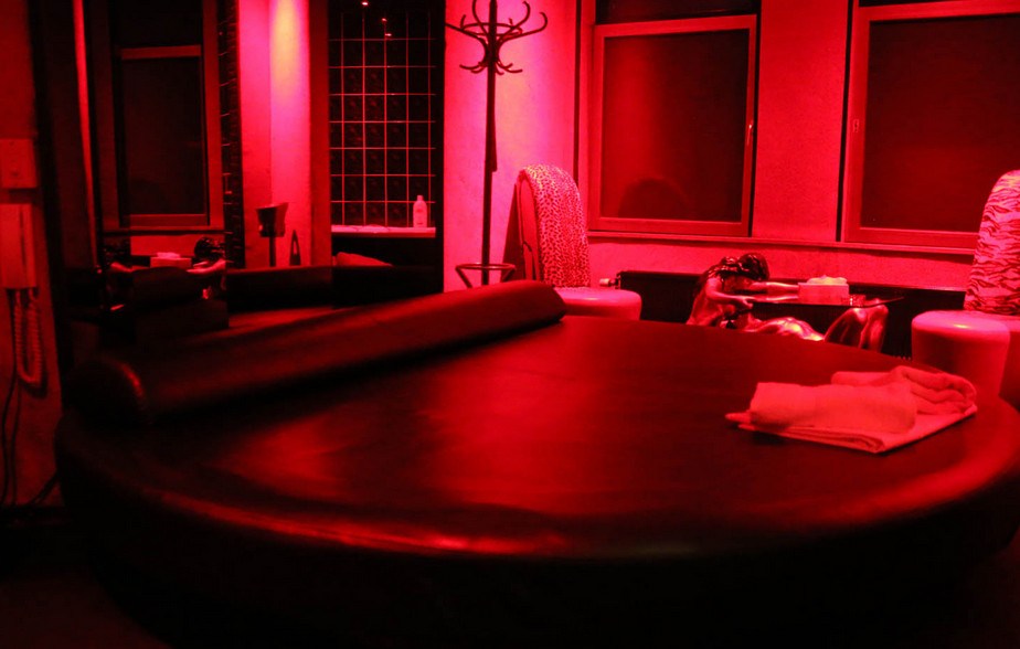 Gentlemen Club Cinderella - Brothel in Rotterdam, Netherlands