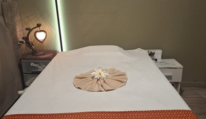 Azie Massage - Erotic Massage in Rotterdam, Netherlands