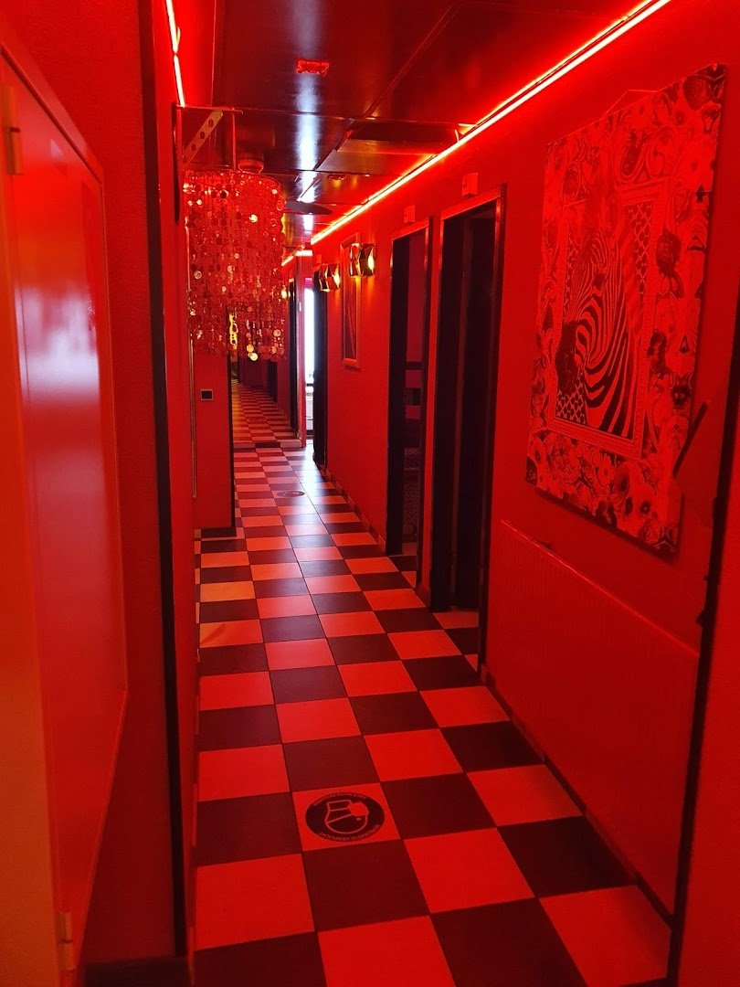 J. Hertogs Raamverhuur/Kamerverhuur - Brothel in The Hague, Netherlands