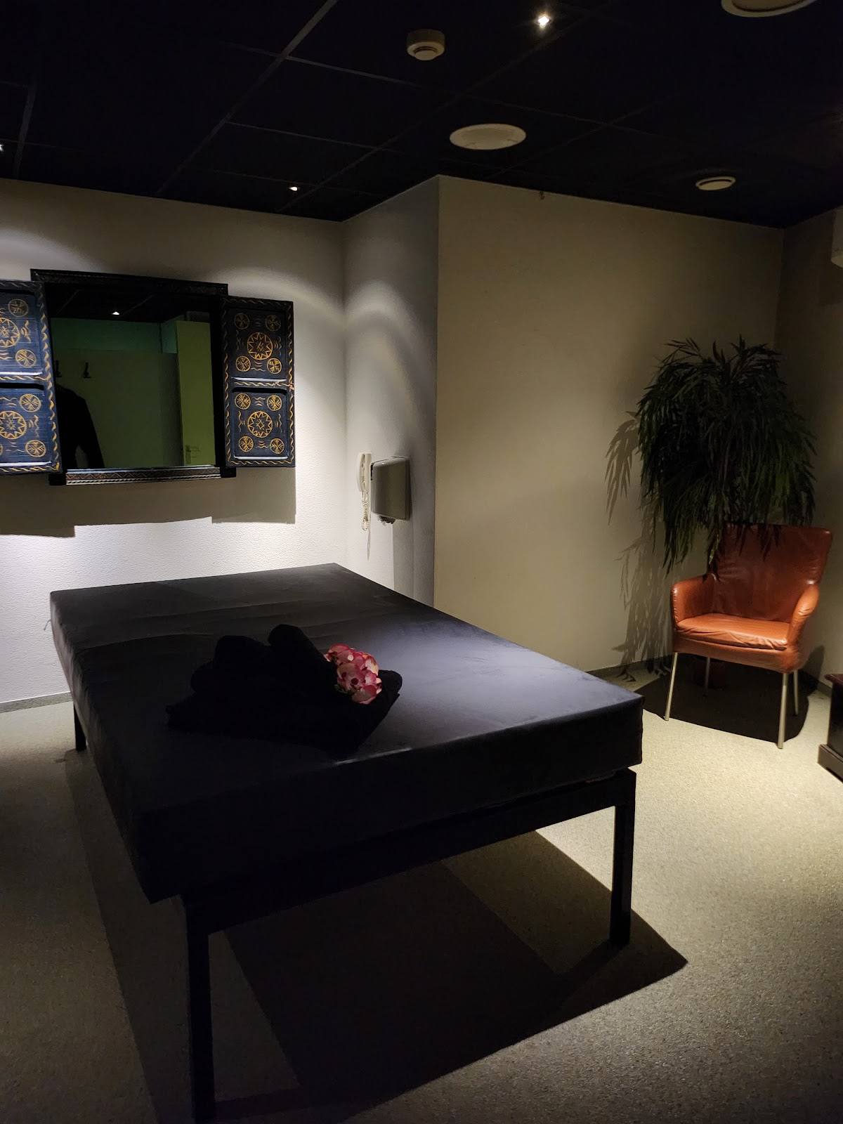 Solar Plexus Massagesalon - Erotic Massage in Tilburg, Netherlands